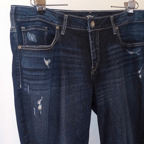 Silver Jeans Women's Size 18 Sam Cropped Distressed Jeans - Picture 2 of 11